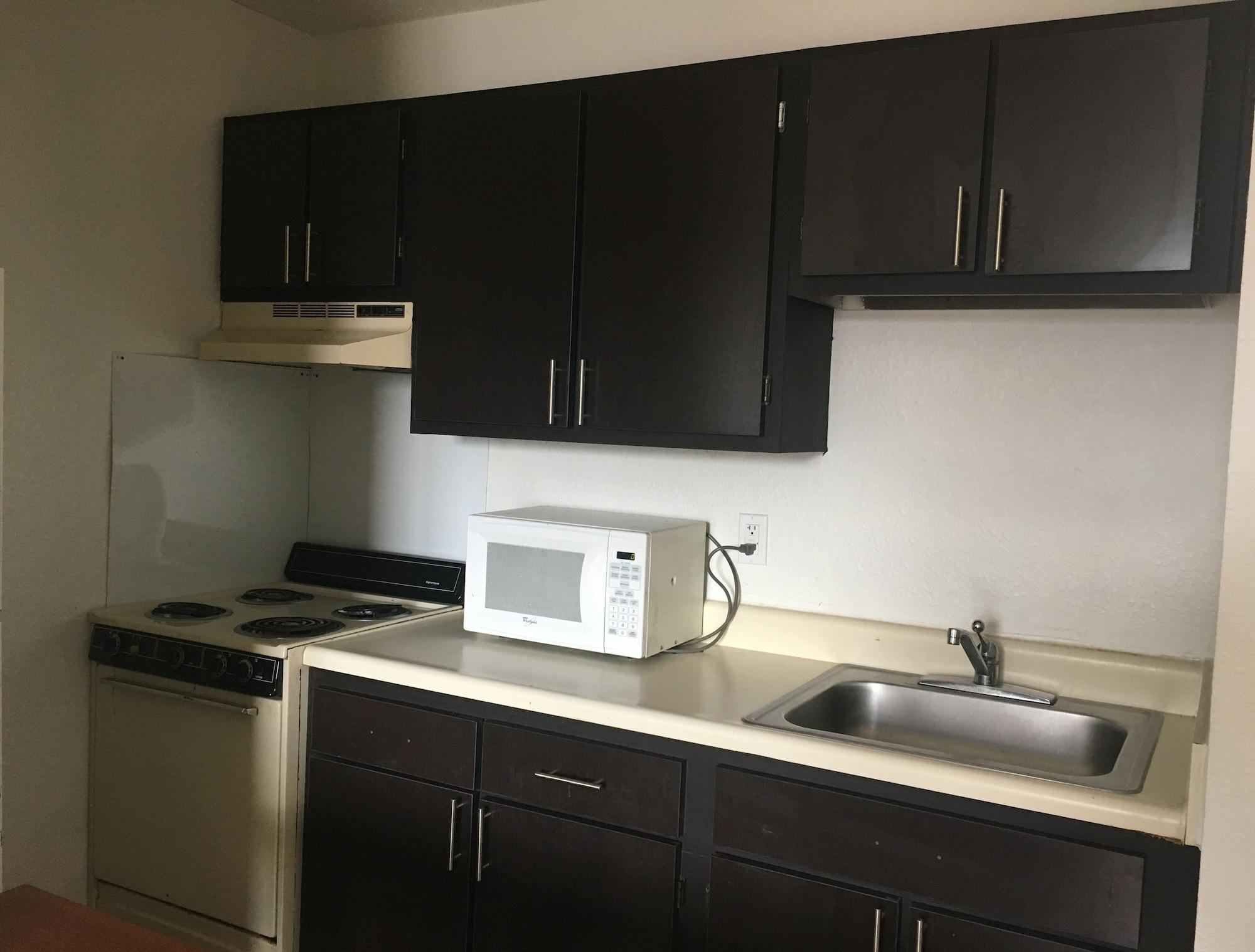 Welcome Suites Hazelwood Extended Stay Hotel Екстериор снимка